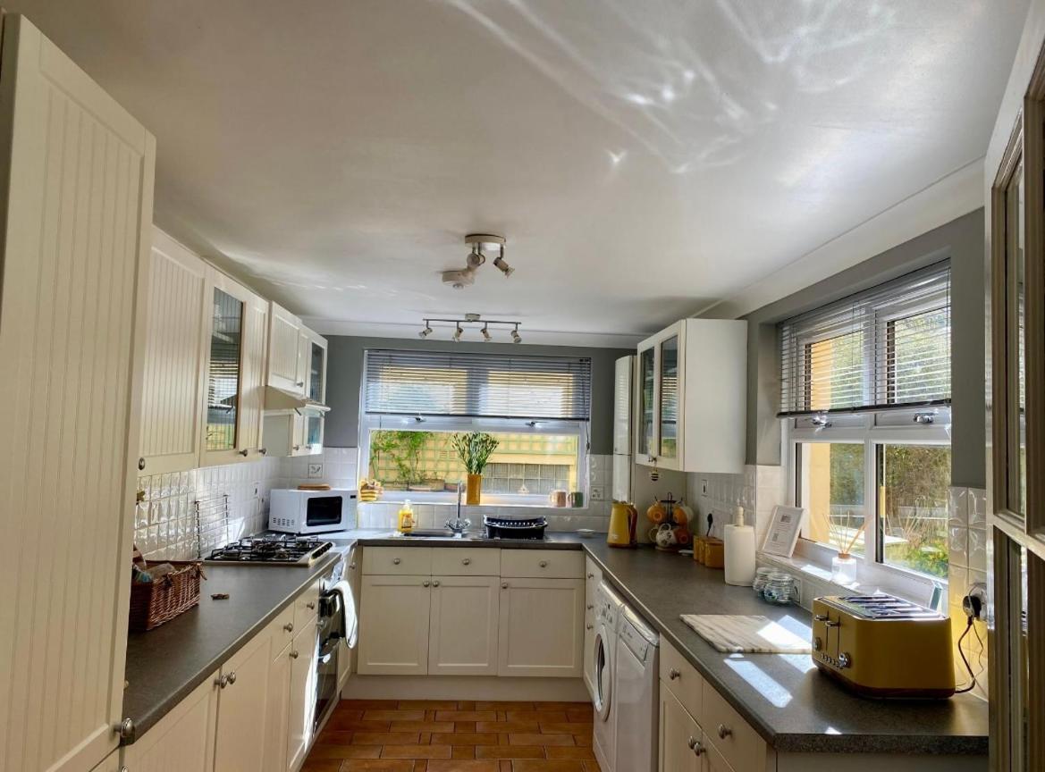 Honey Cottage Tenby Exterior photo